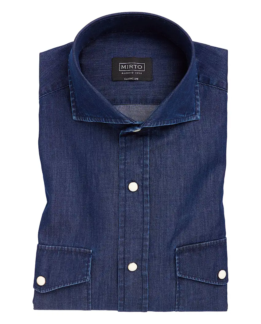 Camisa denim azul oscuro bolsillos con tapeta