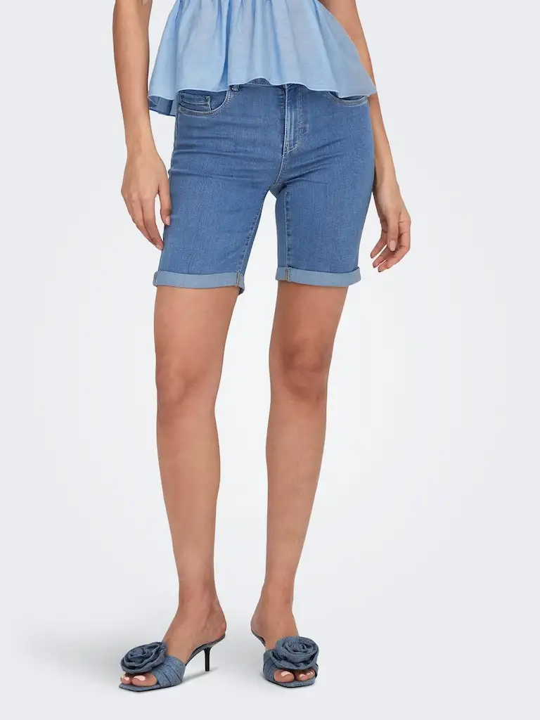 Onlrain Life Mid Long Dnm Shorts Noos Light Blue Denim 15176847 de Only