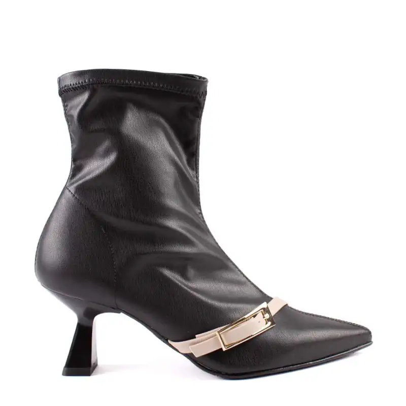 BOTIN TIRA HEBILLA NEGRO 2722B