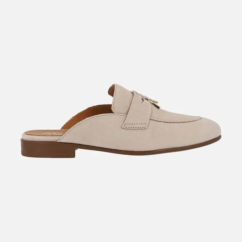 Zuecos en ante beige Alpe Mimi con adorno de llave y candado