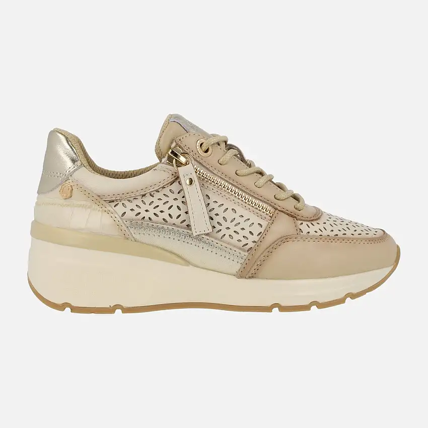 Zapatillas deportivas Carmela de piel con dibujo troquelado