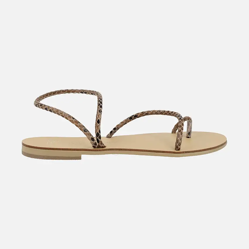 Sandalias planas con tiras snake print