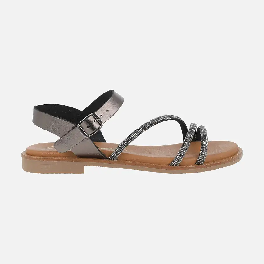 Sandalias planas con tiras de strass y pulsera al tobillo con hebilla