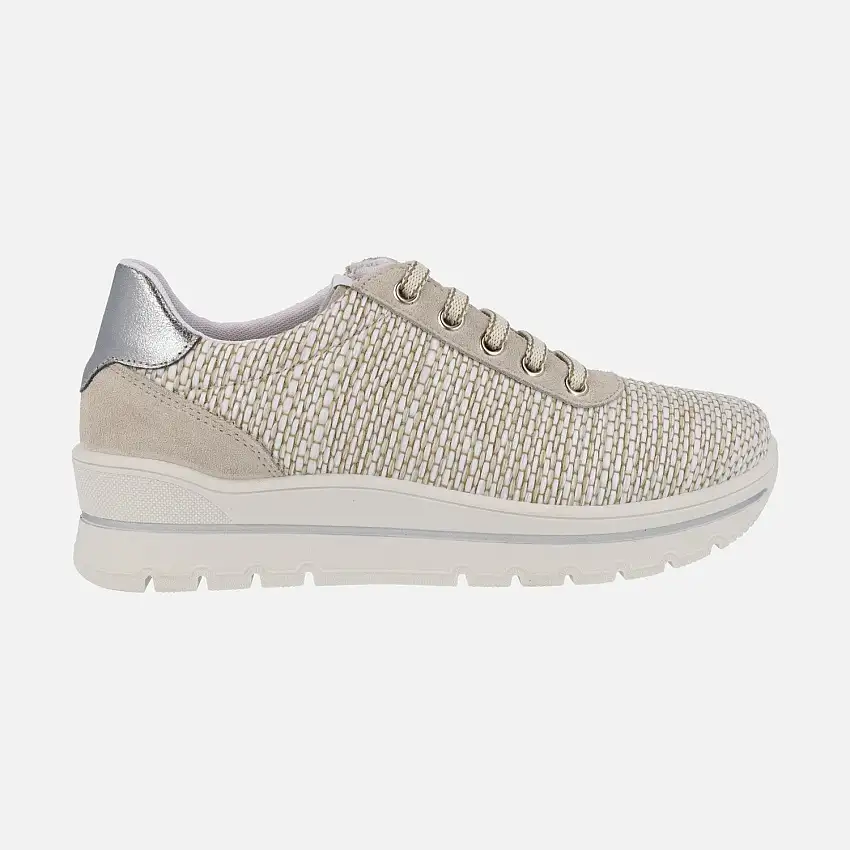 Zapatos de estilo deportivo con cordones en tejido rafia