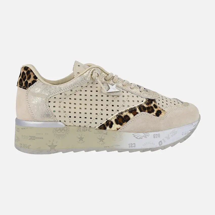 Deportivas de piel troqueladas con detalles en animal print
