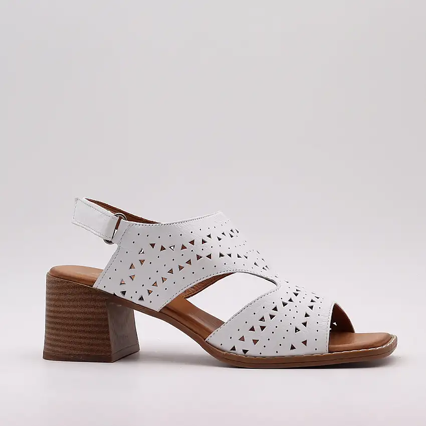 SANDALIA TROQUELADA VELCRO