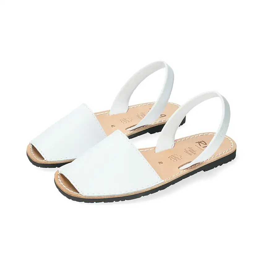 RIA 20002 SANDALIA MENORQUINA BLANCO