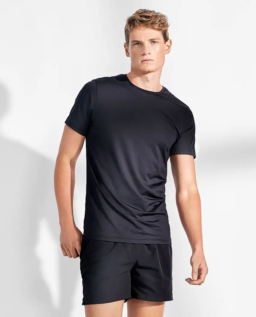 Camiseta active deportiva negra
