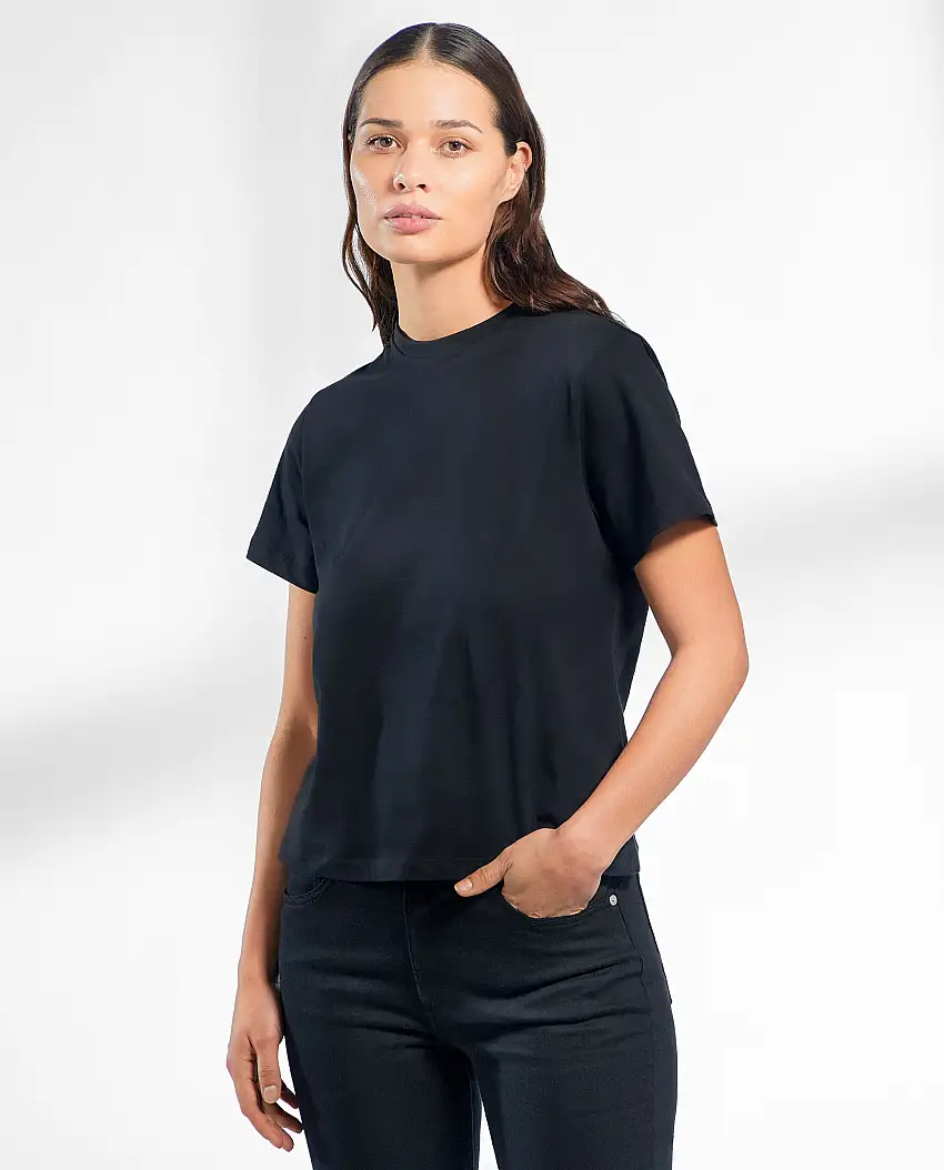 Camiseta cuello redondo de algodón orgánico negra
