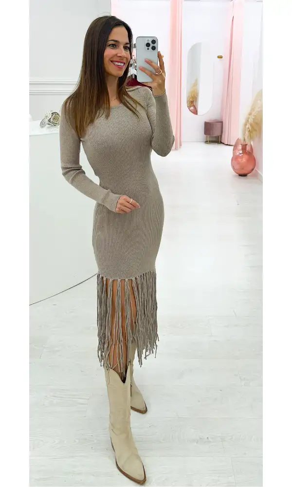 Vestido flecos taupe