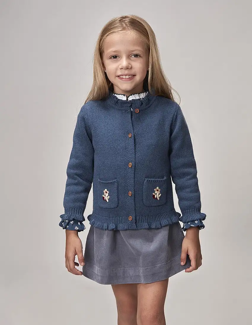 Chaqueta con lana y bordados azul