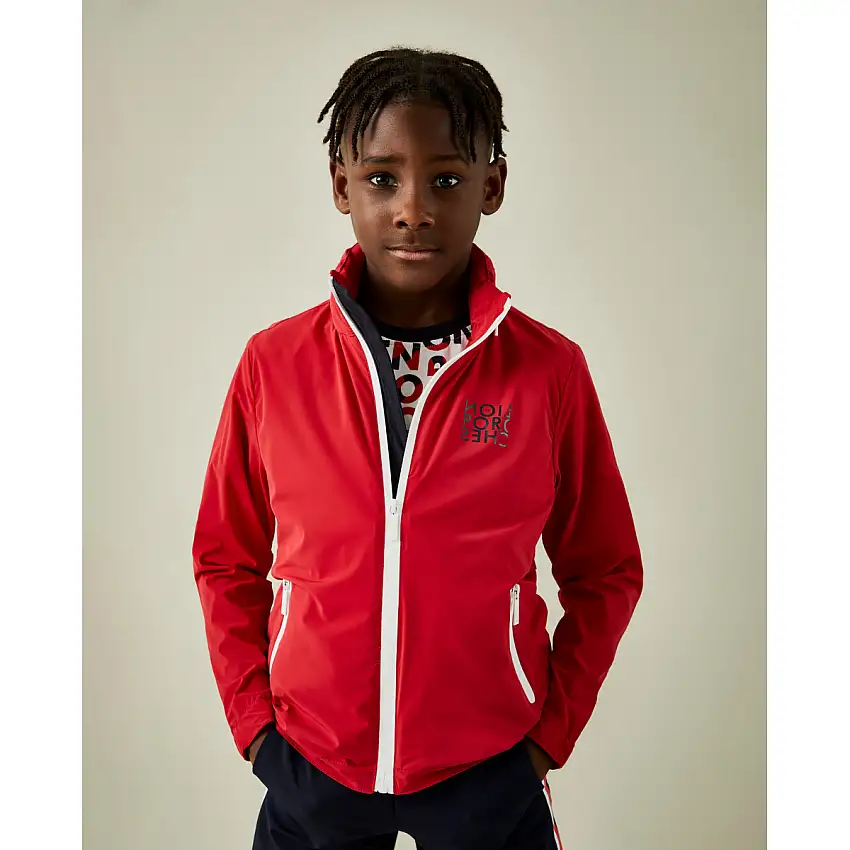 Chaqueta con capucha incorporada