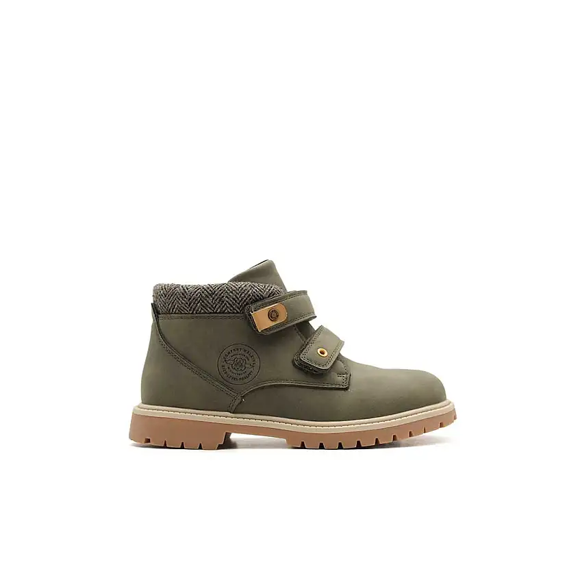 Bota verde estilo montaña con velcros