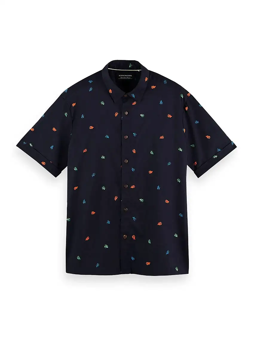 Camisa hawaiana de manga corta con diseño estampado