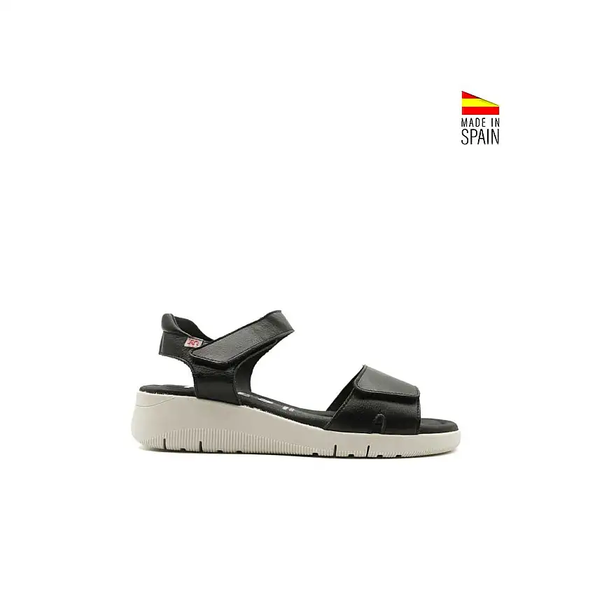 Sandalia casual velcros negra de piel
