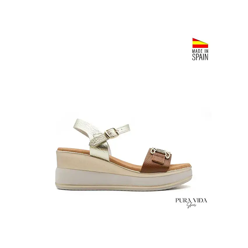 Sandalia de cuña elegante camel