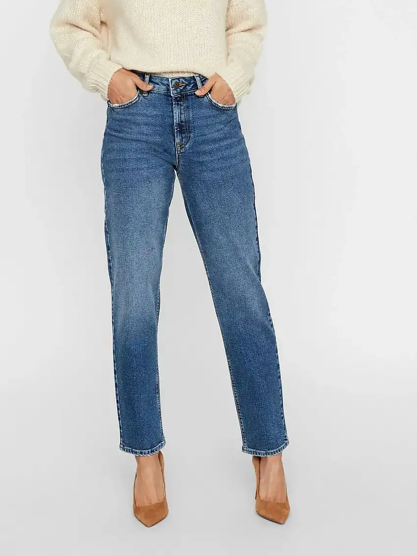Vaqueros Sara Relaxed Straight
