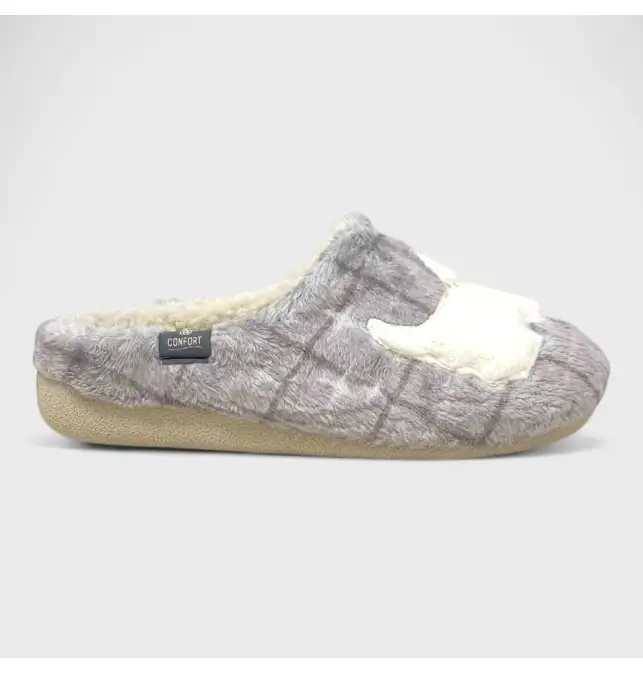 Zapatilla casa perro