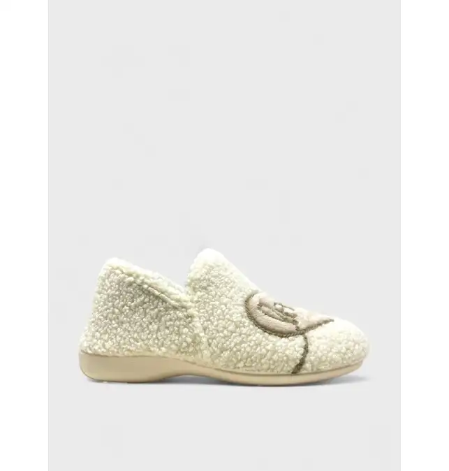 Zapatilla de casa cerrada Love