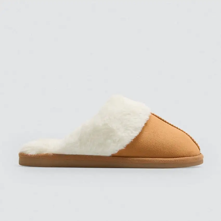 Zapatillas para estar por casa, pelito, ysabel mora.