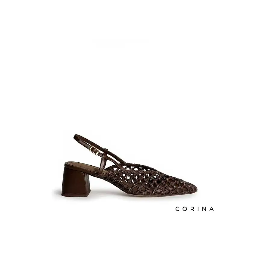 Zapato salón marrón trenzado con tacon ancho