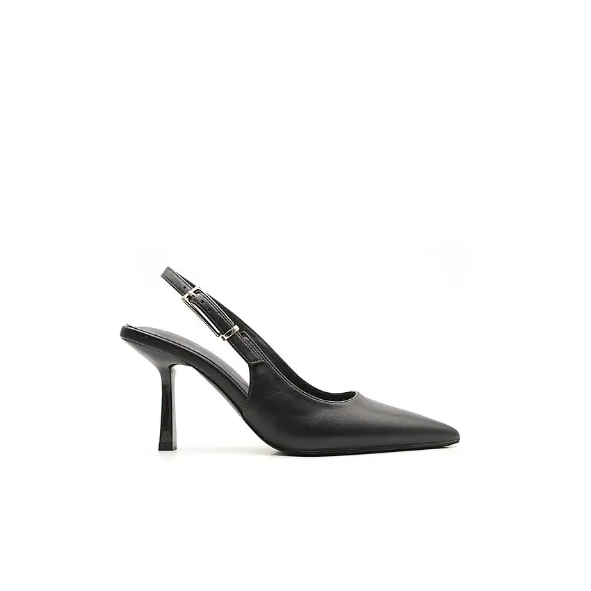 Zapatos negros con tacón fino