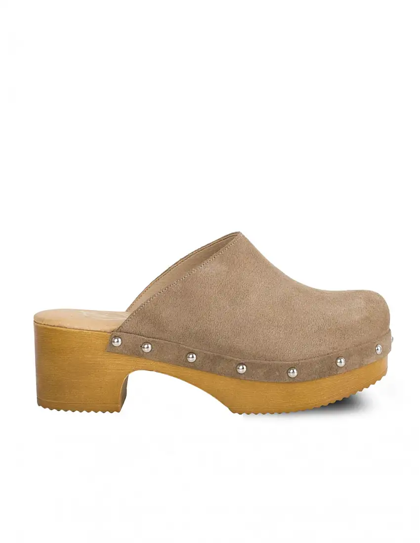 Zuecos Madera Tachas Serraje Taupe PERA LIMONERA