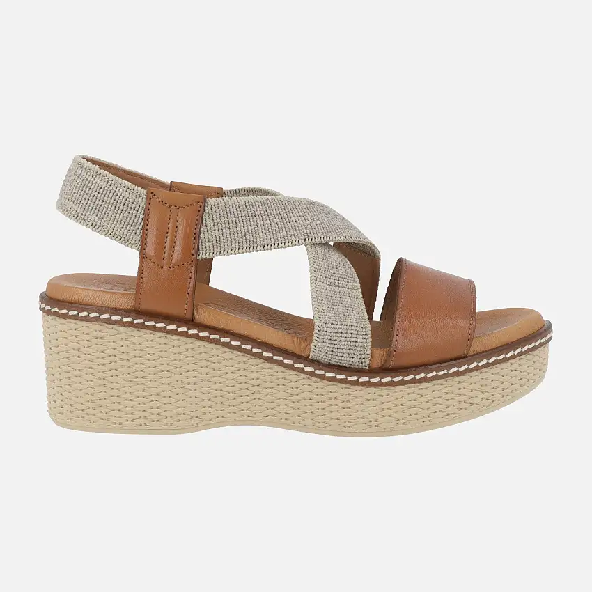 Sandalias de piel con tiras elásticas y cuña