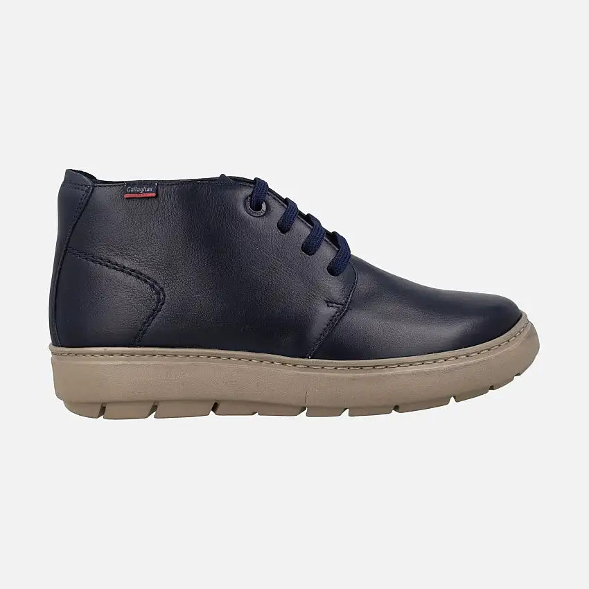 Botas de piel con cordones y suela Extra light