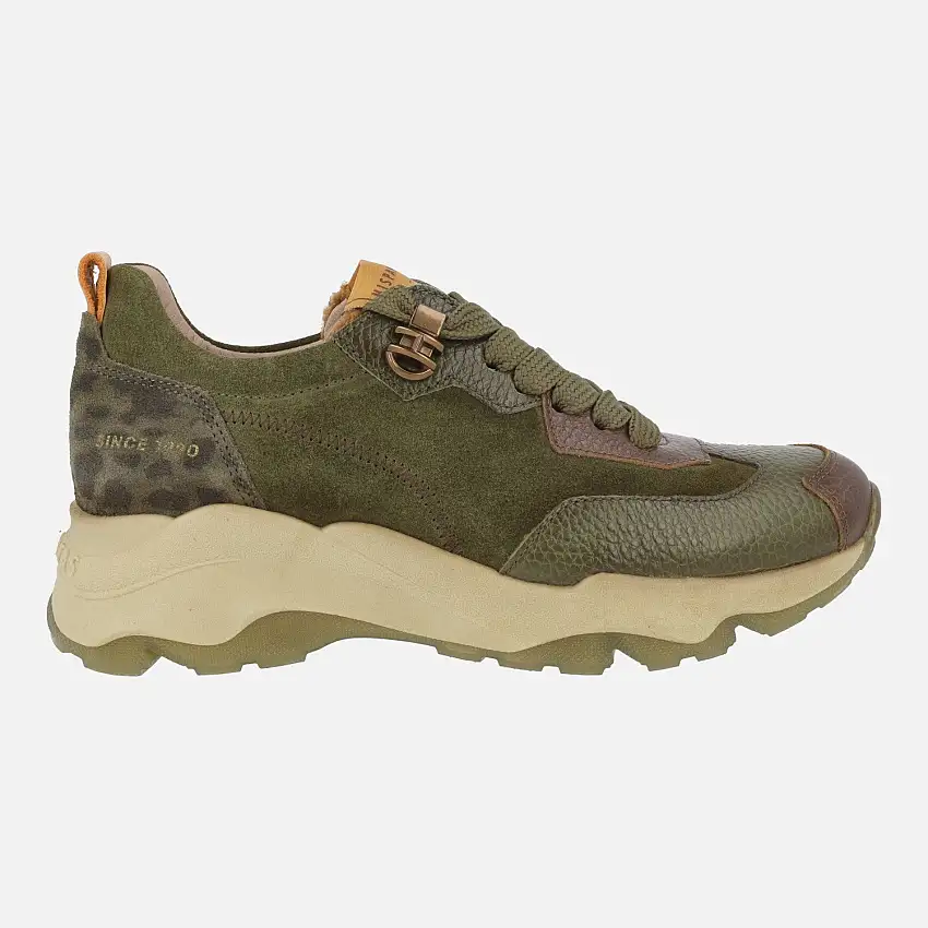 Deportivos Nepal en combinado verde militar con lengüeta de pelo