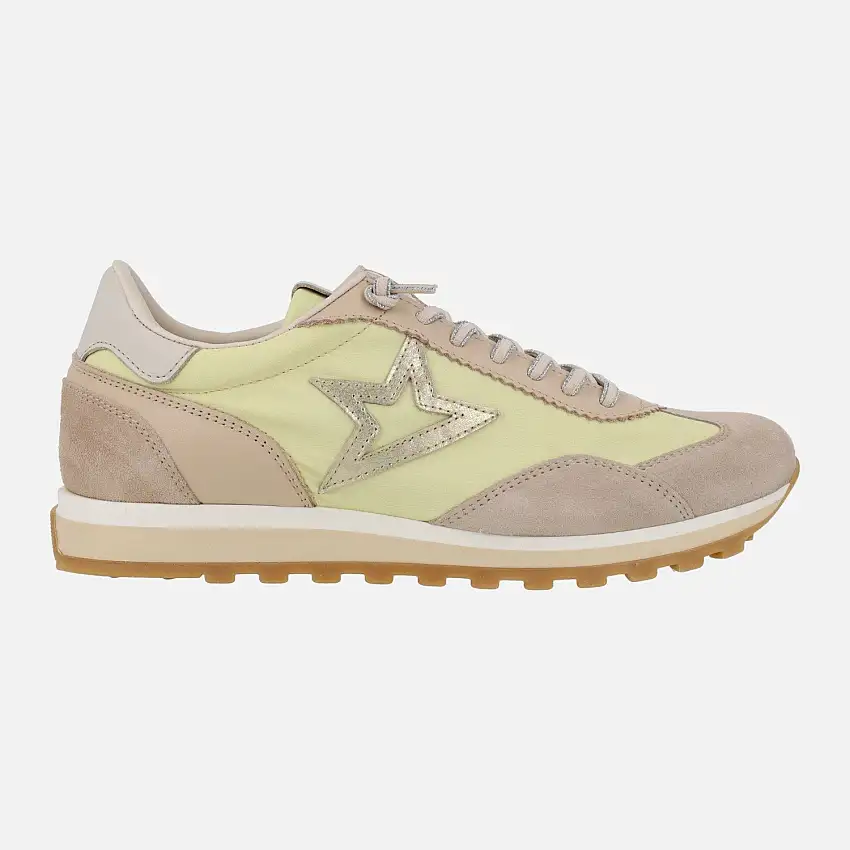 Zapatillas deportivas Cetti en combinado amarillo con cordones elásticos