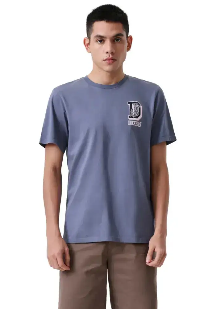 Camiseta DOCKERS® de Hombre Slim Fit Varsity Emblem Folkstone Gray