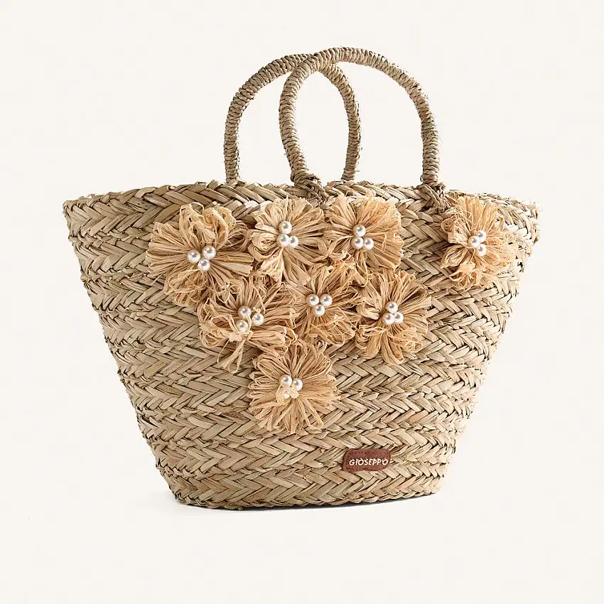 Cesto capazo de rafia con detalle de flores Roseau