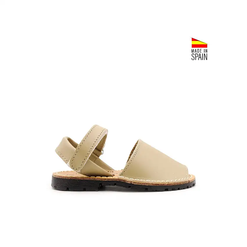 Avarca menorquina beige con velcro