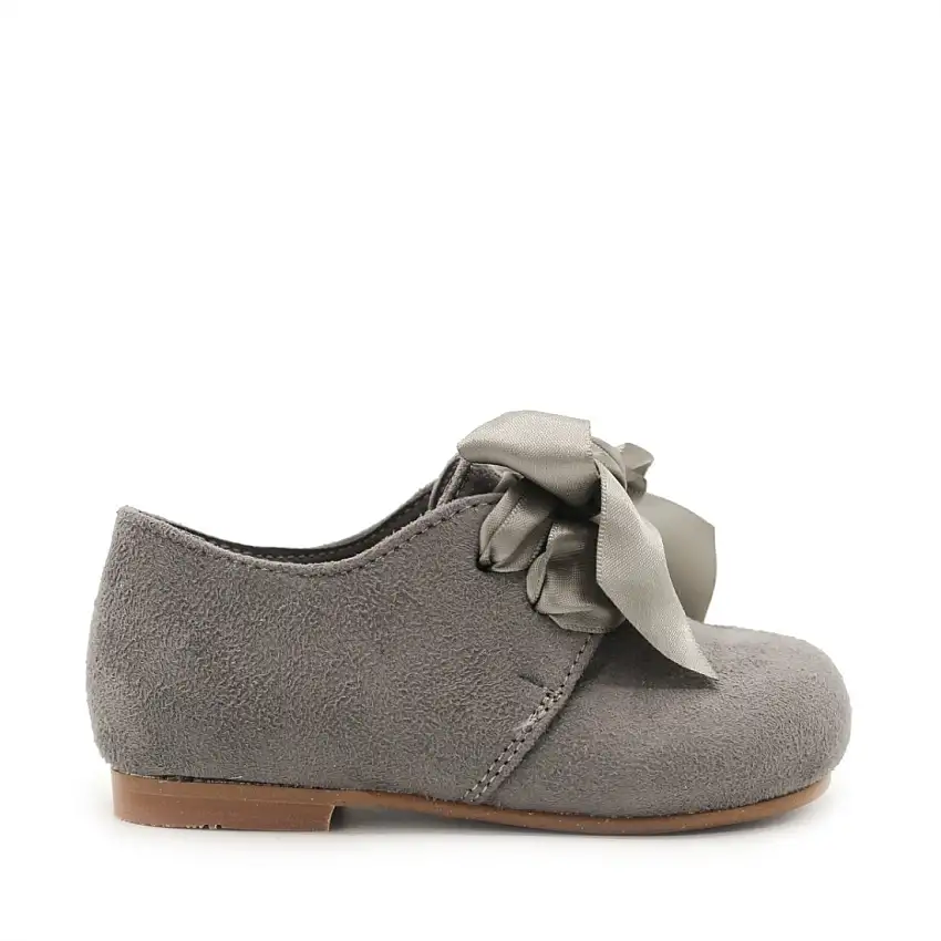 Blucher lazo gris
