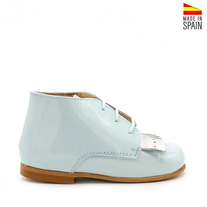 Botín charol azul lengüeta plata