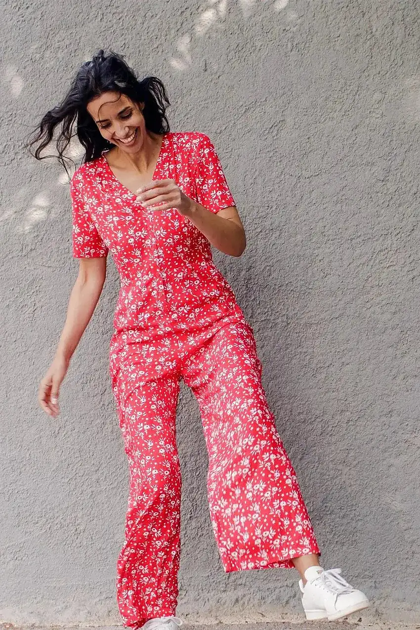 Mono Naomi Red Star Meadow