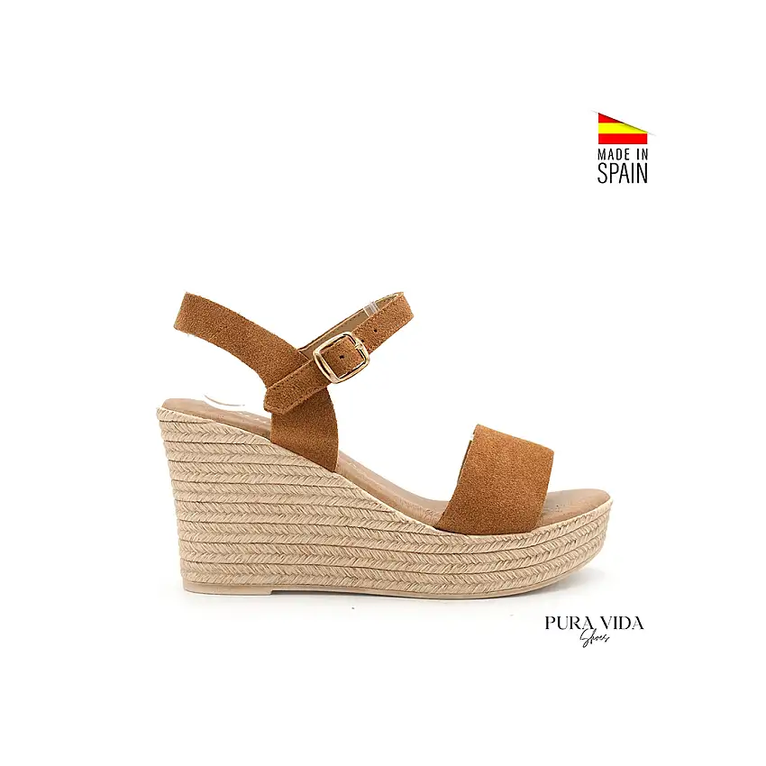 Sandalia camel cuña con plantilla de gel
