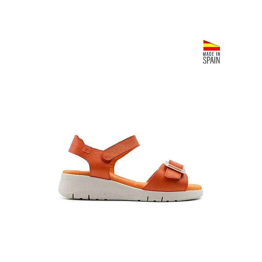 Sandalia deportiva piel naranja con hebilla